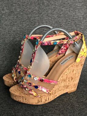 NWOT Steve Madden Faara Floral Rainbow Rhinestone Jeweled Wedges Sandals Sz 9.5M
